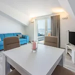 Апартаменты Helles Mit Atemberaubenden Meerblick Bis Zur Insel Krk Цриквеница
