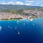 Апартаменты Helles Mit Atemberaubenden Meerblick Bis Zur Insel Krk Цриквеница