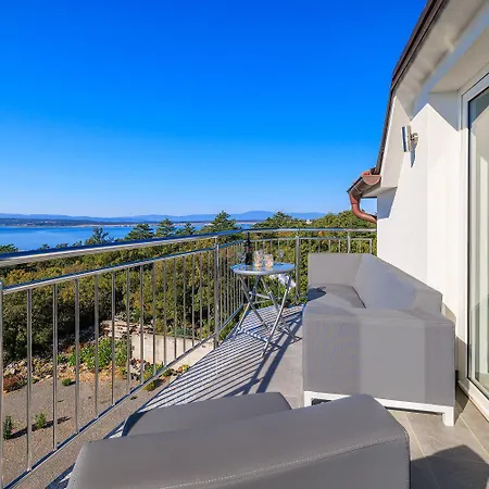 Helles Mit Atemberaubenden Meerblick Bis Zur Insel Krk