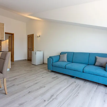 Apartamento Helles Mit Atemberaubenden Meerblick Bis Zur Insel Krk