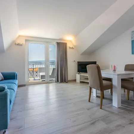 Apartamento Helles Mit Atemberaubenden Meerblick Bis Zur Insel Krk *