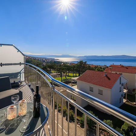 Apartamento Helles Mit Atemberaubenden Meerblick Bis Zur Insel Krk Crikvenica