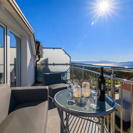 Apartamento Helles Mit Atemberaubenden Meerblick Bis Zur Insel Krk Crikvenica