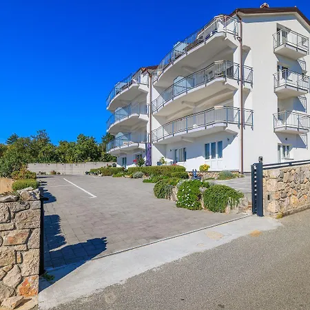 Helles Mit Atemberaubenden Meerblick Bis Zur Insel Krk