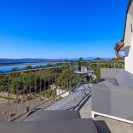 Helles Mit Atemberaubenden Meerblick Bis Zur Insel Krk *