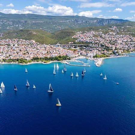 Apartment Helles Mit Atemberaubenden Meerblick Bis Zur Insel Krk Crikvenica