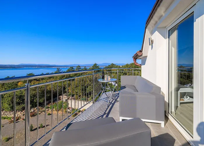 Helles Mit Atemberaubenden Meerblick Bis Zur Insel Krk