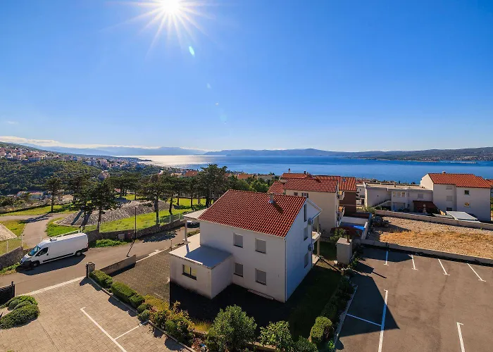 Helles Mit Atemberaubenden Meerblick Bis Zur Insel Krk Daire Crikvenica