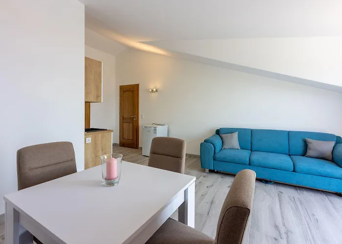 Helles Mit Atemberaubenden Meerblick Bis Zur Insel Krk Apartment Crikvenica