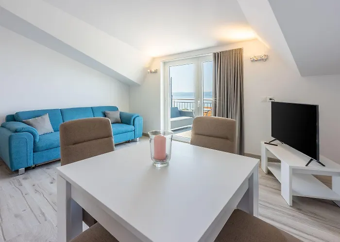 Daire Helles Mit Atemberaubenden Meerblick Bis Zur Insel Krk Crikvenica