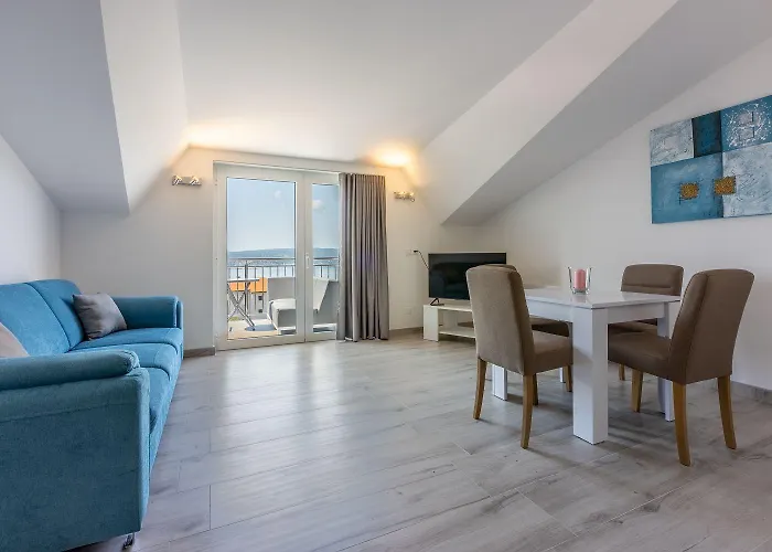Apartment Helles Mit Atemberaubenden Meerblick Bis Zur Insel Krk *