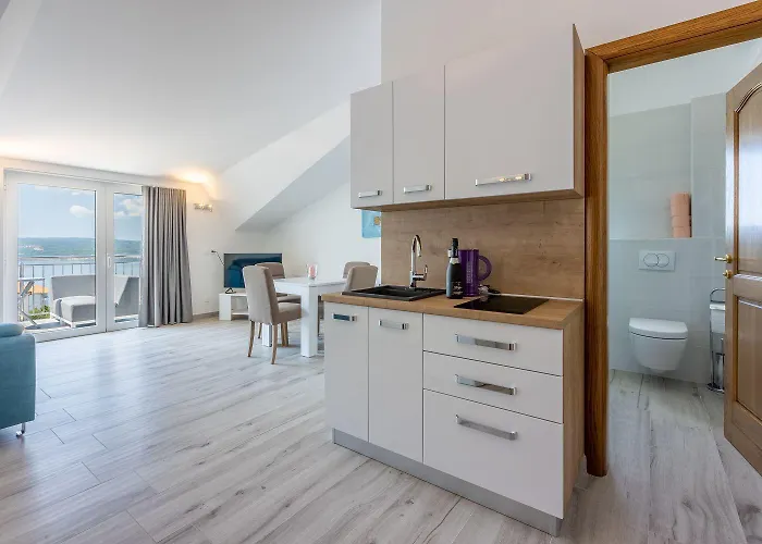 Helles Mit Atemberaubenden Meerblick Bis Zur Insel Krk Apartment Crikvenica