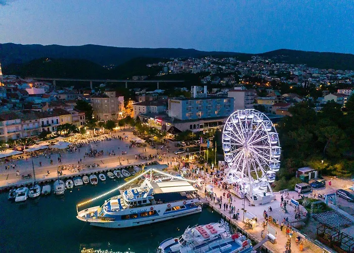 Helles Mit Atemberaubenden Meerblick Bis Zur Insel Krk Daire *